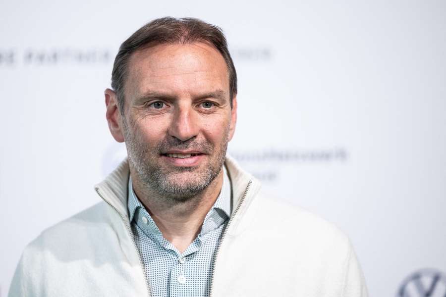 Jens Nowotny sieht trotz großen Punktrückstands eine realistische Meisterchance für Bayer Leverkusen.