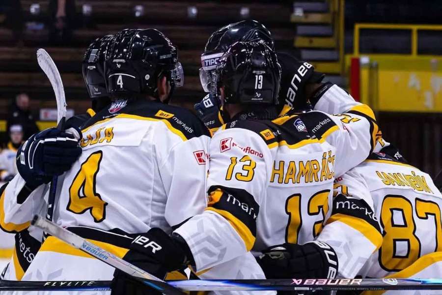 TEBS zdolal slovenskú osemnástku. TEBS zdolal slovenskú osemnástku.