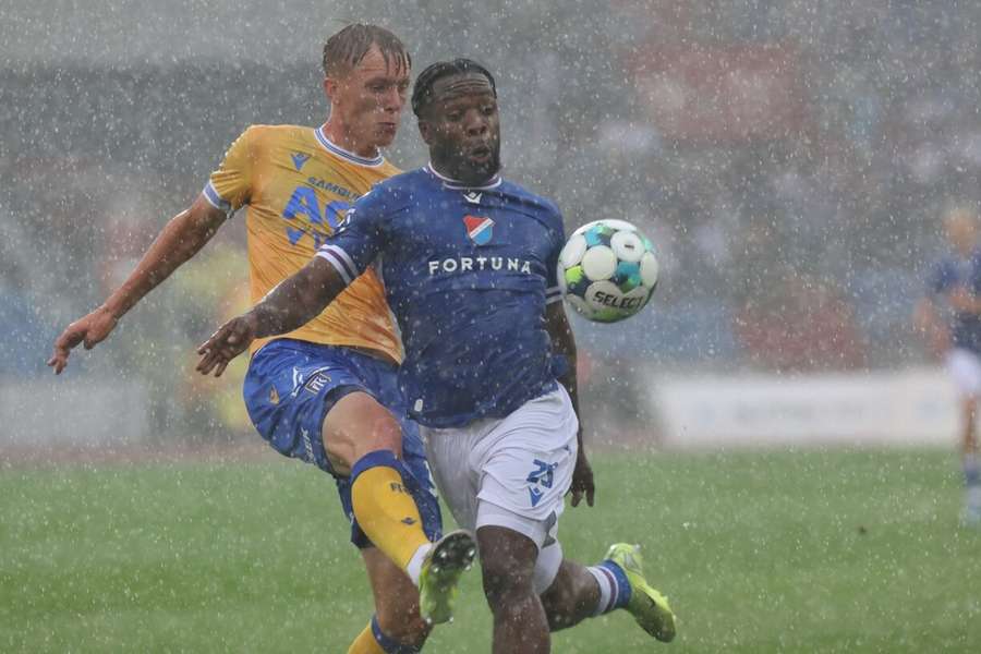 Bizarní dohrávka, začínat se bude od 25. minuty. Český fotbal to nikdy nezažil, říká Frťala