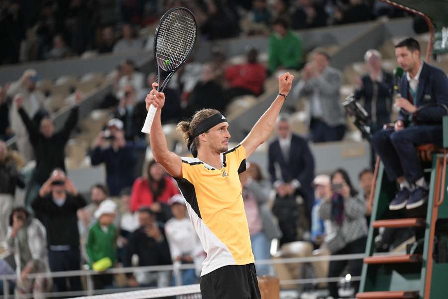 Alexander Zverev celebrates after winning against Holger Rune 