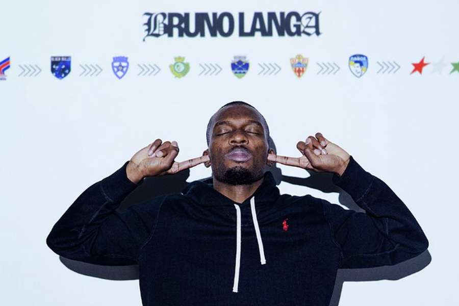 Bruno Langa oficializado pelo Estrela da Amadora