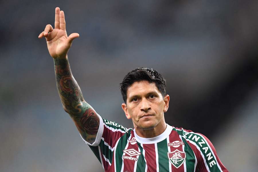 Germán Cano, do Fluminense, encara o Santos neste domingo (13)