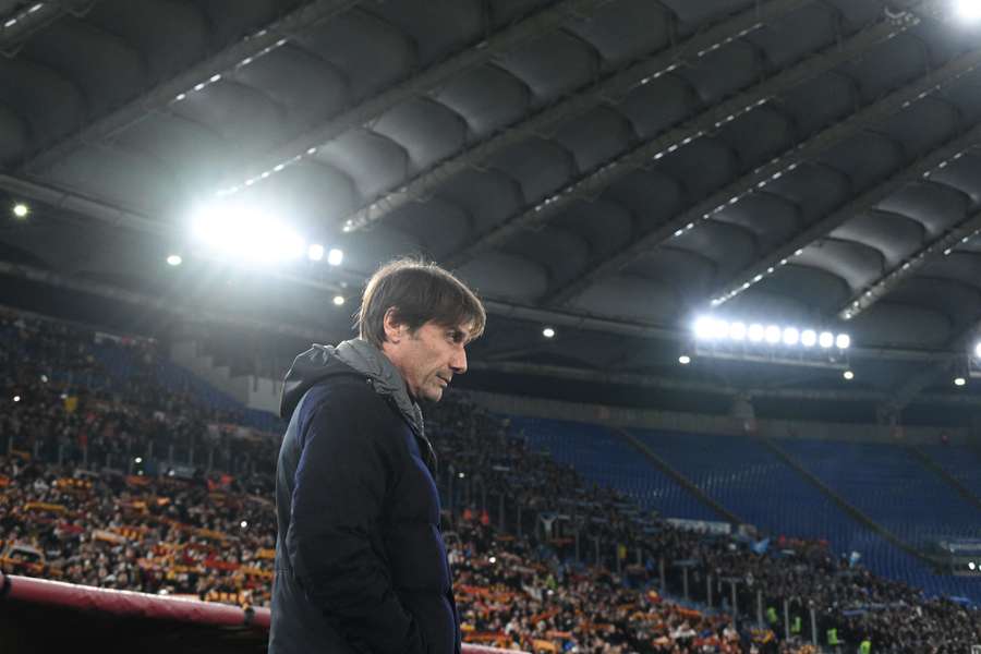 Antonio Conte's Napoli dropped two crucial points late on at Roma.
