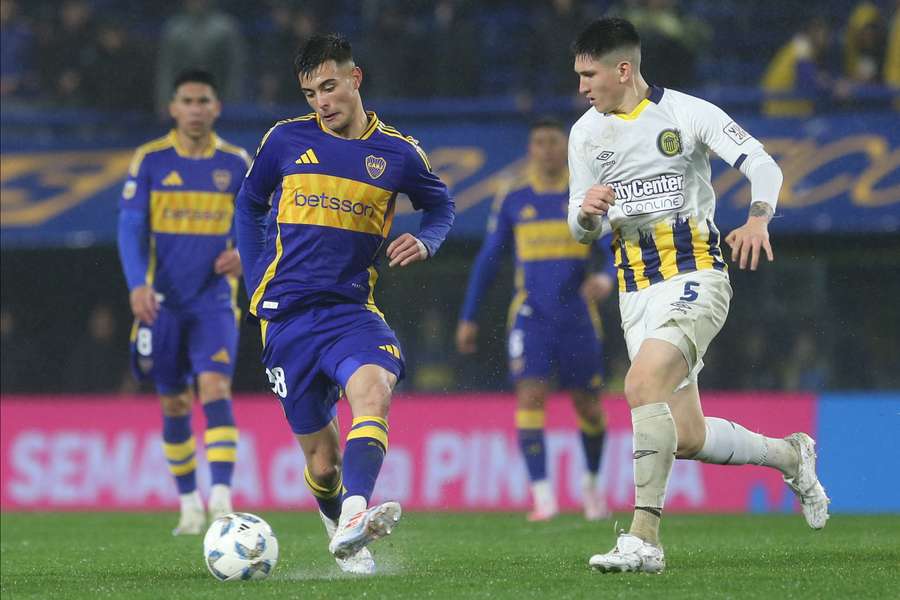 Anselmino foi contratado pelo Chelsea e emprestado ao Boca Juniors