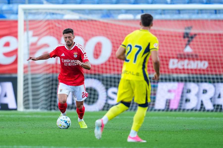 Clément Lenglet em ação diante do Villarreal
