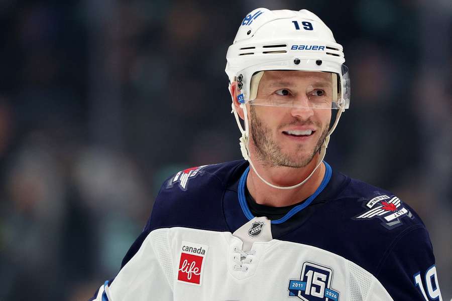 Jonathan Toews zakończył bogatą w sukcesy karierę w wieku 38 lat Jonathan Toews zakończył bogatą w sukcesy karierę w wieku 38 lat
