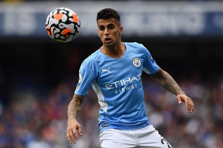 João Cancelo tem contrato com o Manchester City até 2027