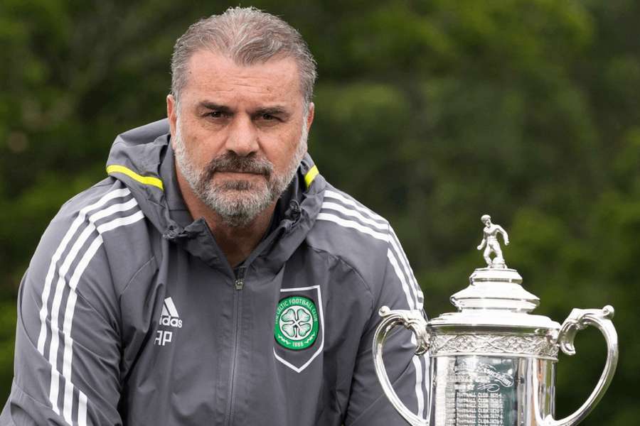 Postecoglou conquistou a tríplice coroa na Escócia