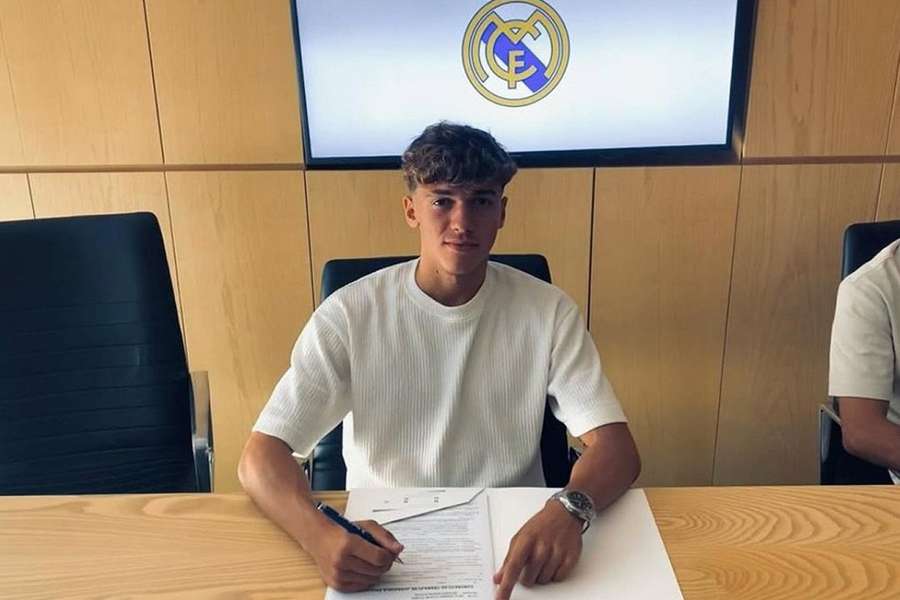 Pitarch signs new deal with Real Madrid
