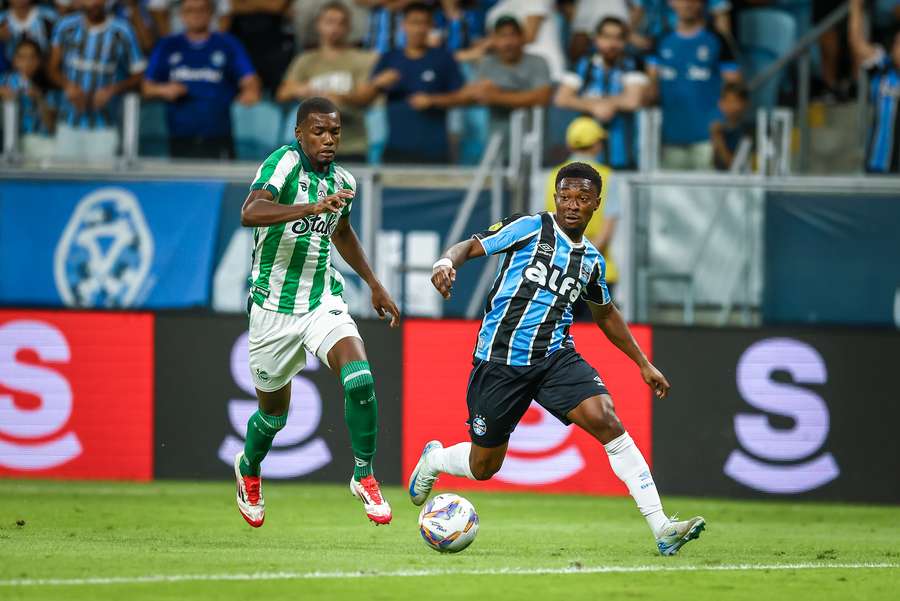 Grêmio abriu vantagem no jogo de ida