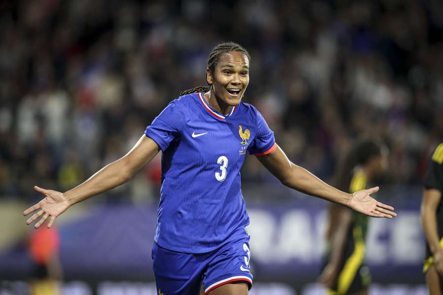 Wendie Renard marcou o segundo golo das Bleues