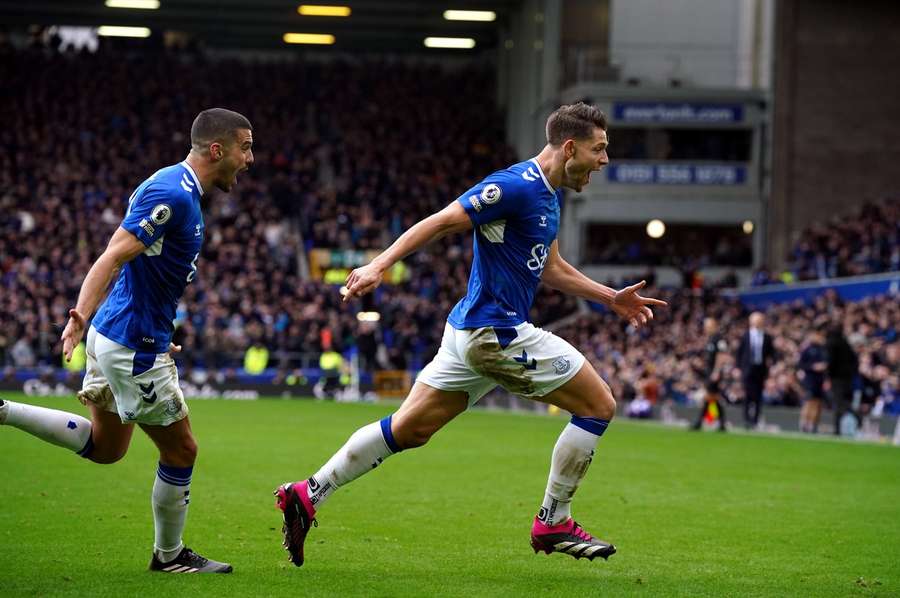 Tarkowski celebrates his goal