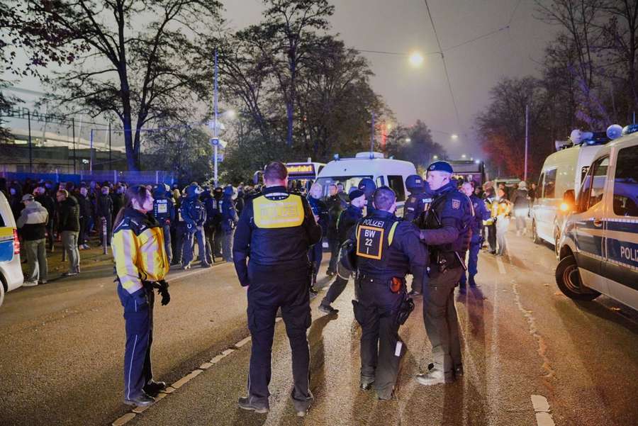 Großes Polizeiaufgebot in Stuttgart