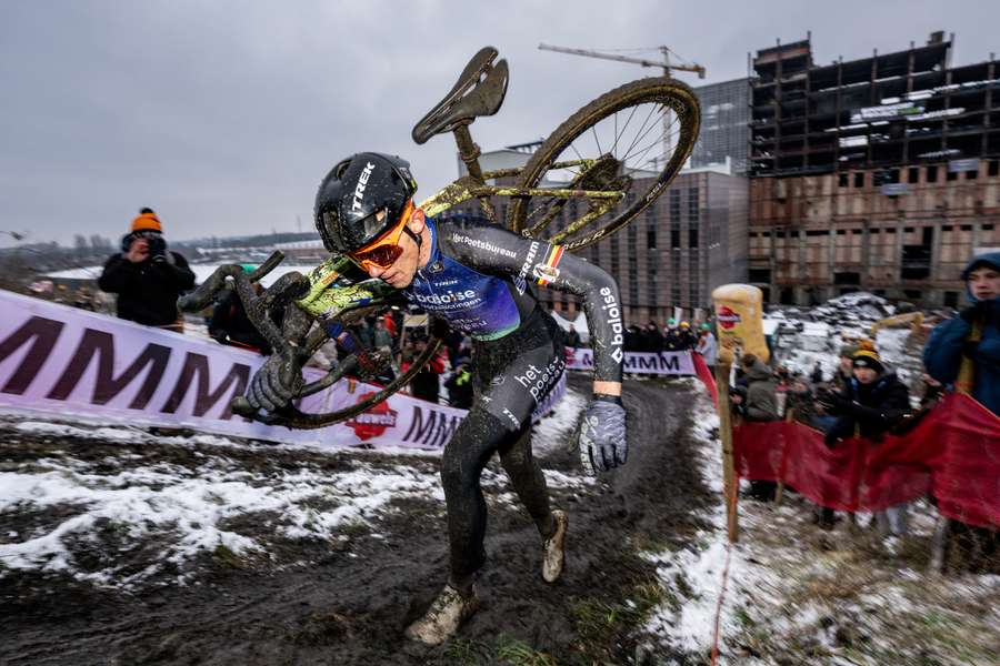 Nys sacré en Belgique, Del Grosso aux Pays-Bas