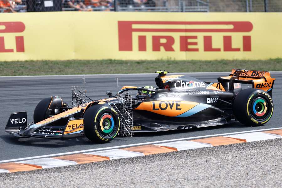 McLaren-coureur Lando Norris troeft Verstappen nipt af in tweede training Zandvoort