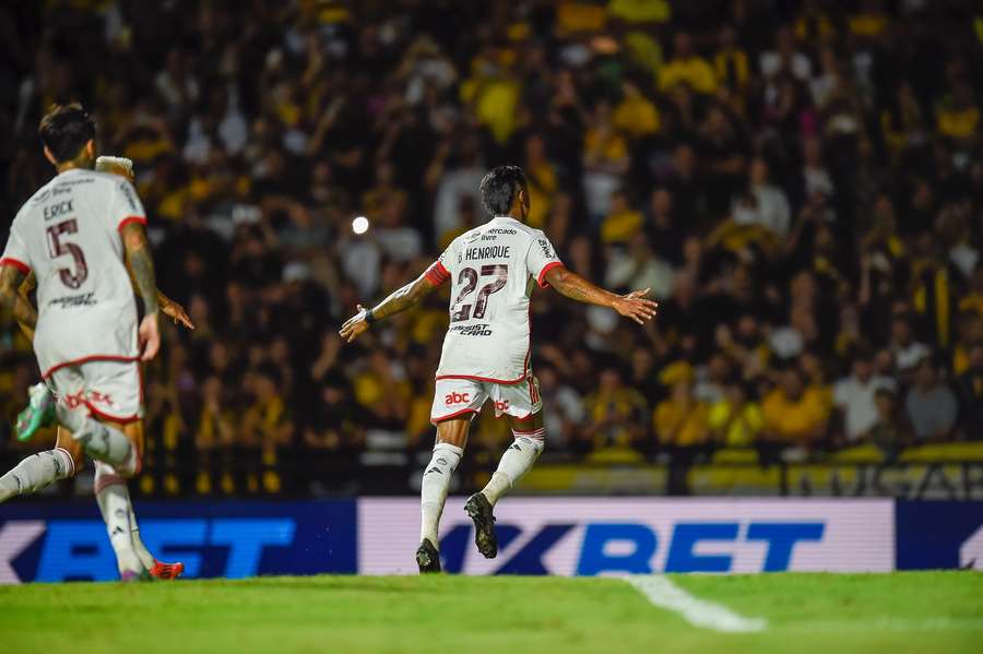 Bruno Henrique ampliou a vantagem do Fla no segundo tempo