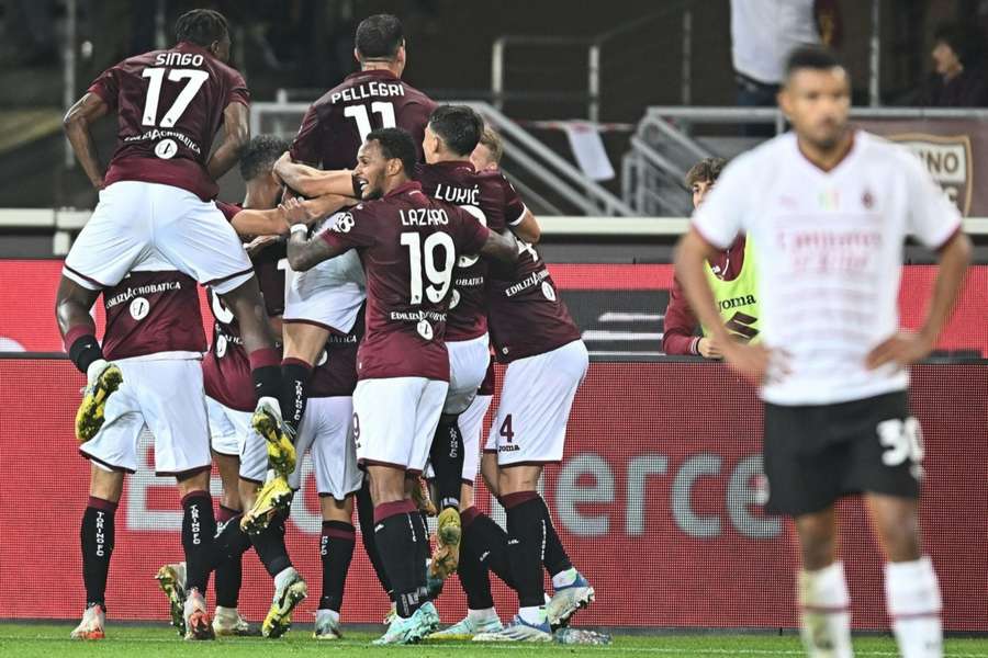 Derrota fez Milan cair para o terceiro lugar do Italiano