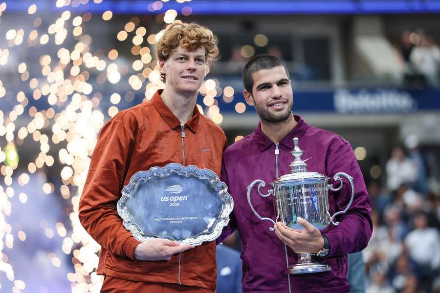 Sinner a Alcaraz s trofejemi po finále US Open.