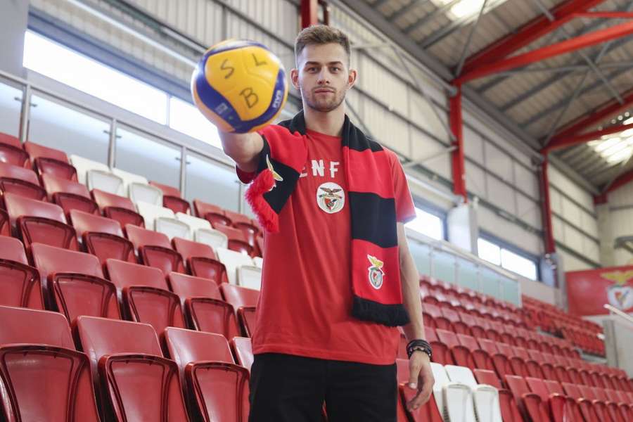 Michael Godlewski oficializado pelo Benfica