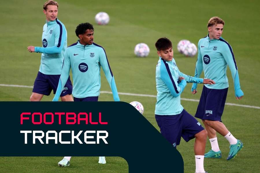 Barcelona's players train in Paris