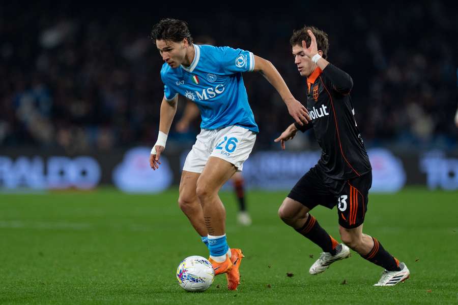 Vergara con el balón en los pies