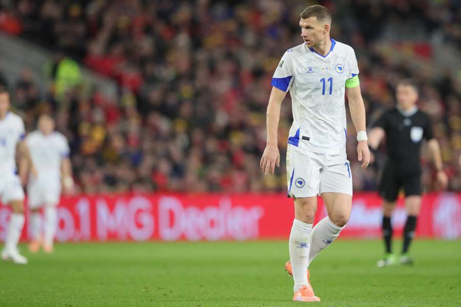Italy feeling the pressure ahead of World Cup playoff, says Bosnia's Dzeko