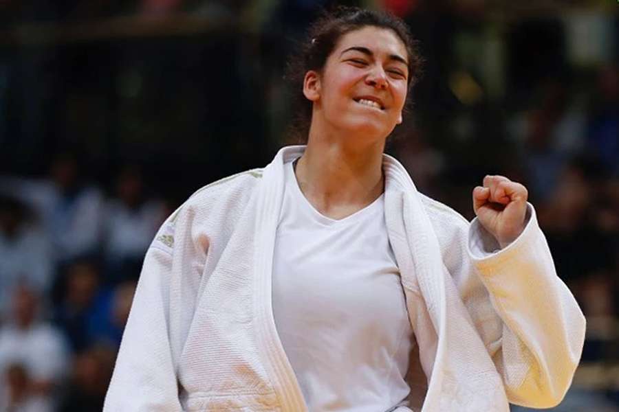 Patrícia Sampaio dá primeira medalha a Portugal 