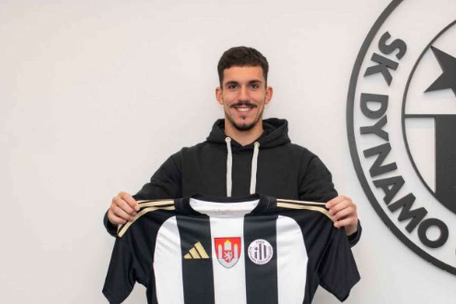 Českobudějovickou defenzivu vyztuží portugalský zadák André Alves,