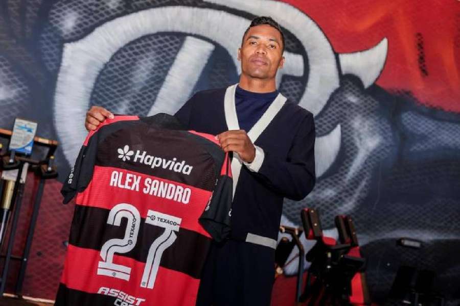 Alex Sandro está prestes a completar dois anos de Flamengo Alex Sandro está prestes a completar dois anos de Flamengo