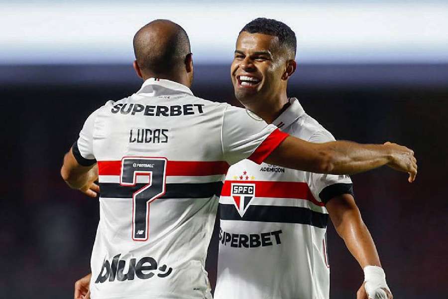 Alisson e Lucas fizeram dobradinha no gol que abriu o placar no Morumbis