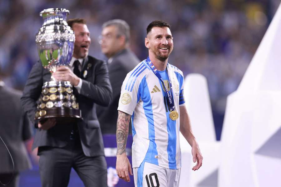 Messi esteve de fora, por lesão, dos últimos compromissos da Argentina