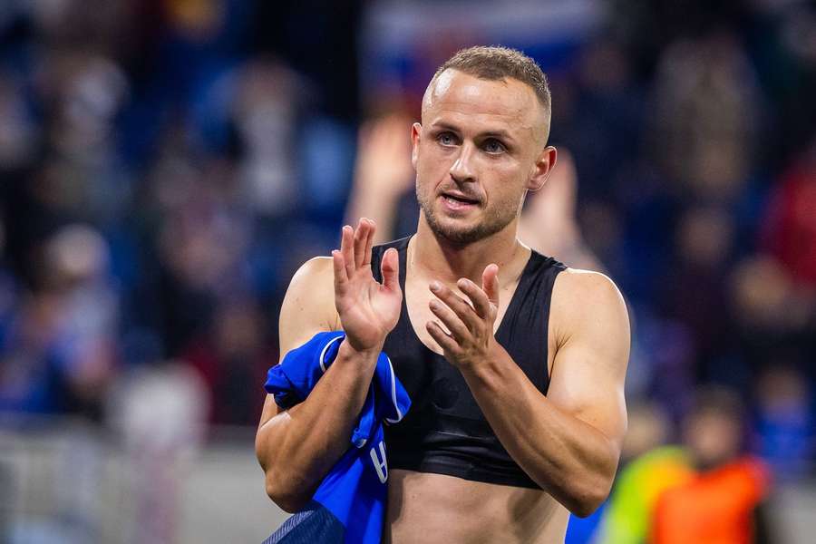 Lobotka doliečil svoje zranenie. Lobotka doliečil svoje zranenie.