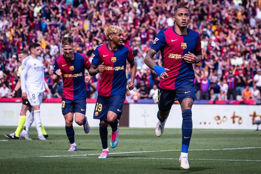Real Madrid nu a trecut de centrul terenului timp de 23 minute în meciul cu Barcelona !
