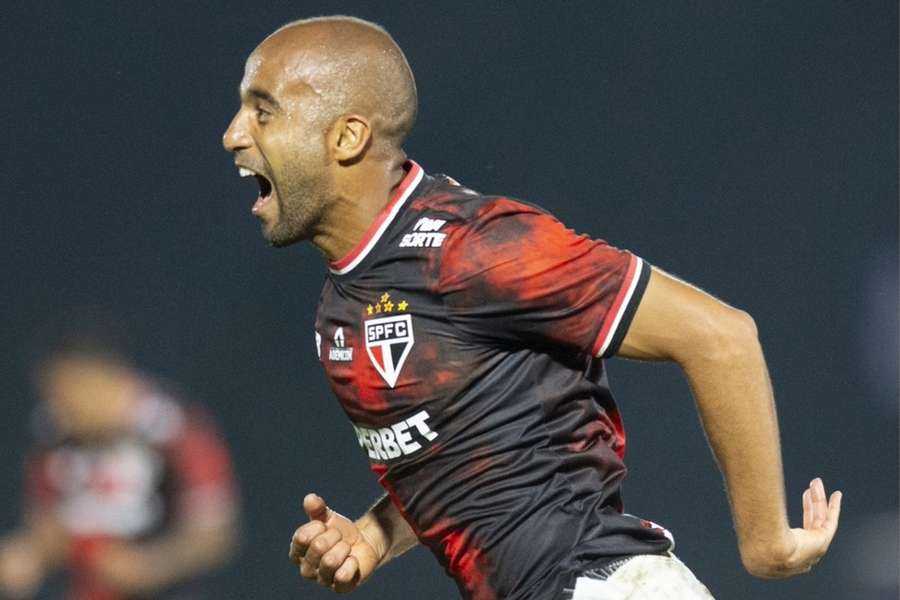 Lucas Moura fez dois gols na vitória do São Paulo sobre o Vasco