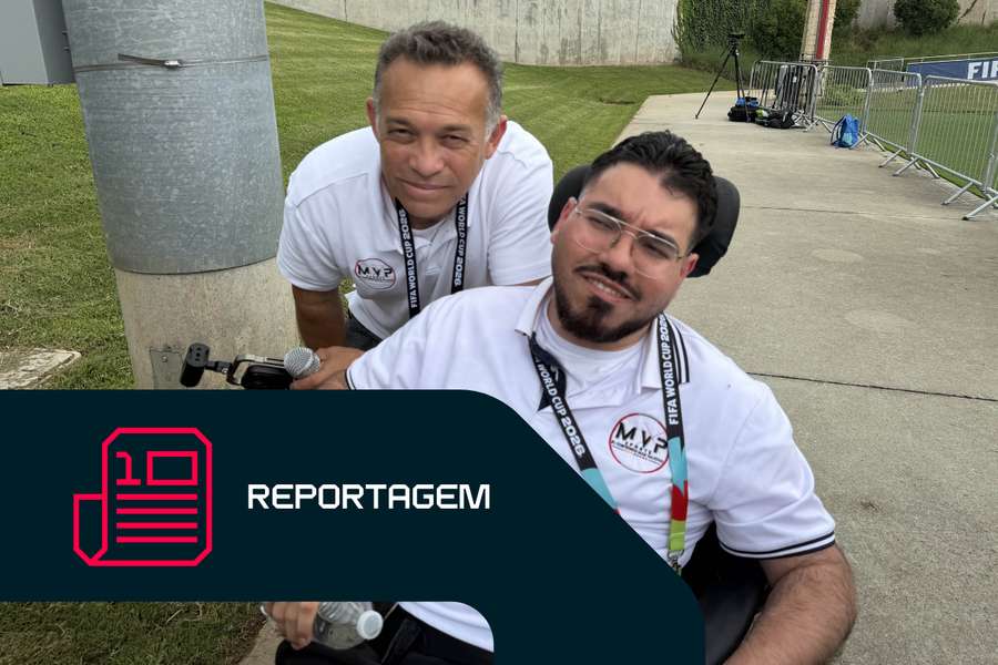 Manu Gutiérrez junto ao seu pai no treino da seleção argentina em Miami