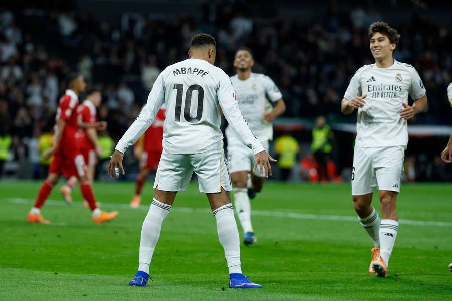 Mbappé no festejo à Cristiano Ronaldo