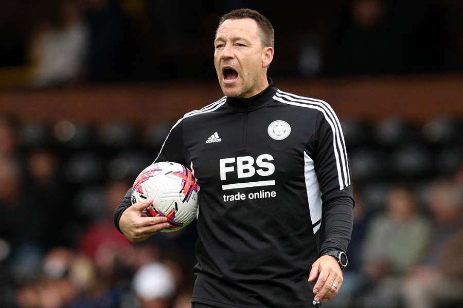 Terryho pôsobenie v pozícii asistenta manažéra v Leicesteri nebolo úspešné. 