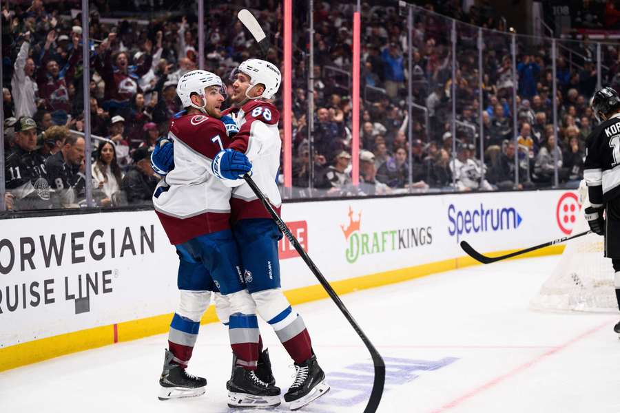 Martin Nečas pomohl v play off NHL dvěma přihrávkami k výhře Colorada.