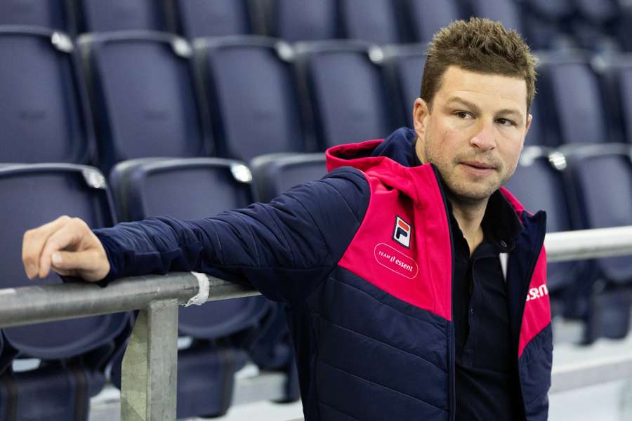 Sven Kramer heeft met Team Essent een verjongde schaatsploeg gepresenteerd