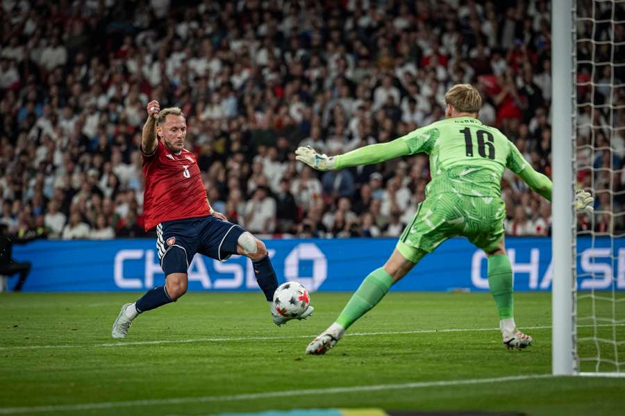 Vladimír Coufal překonal vlastního brankáře Lukáše Horníčka.
