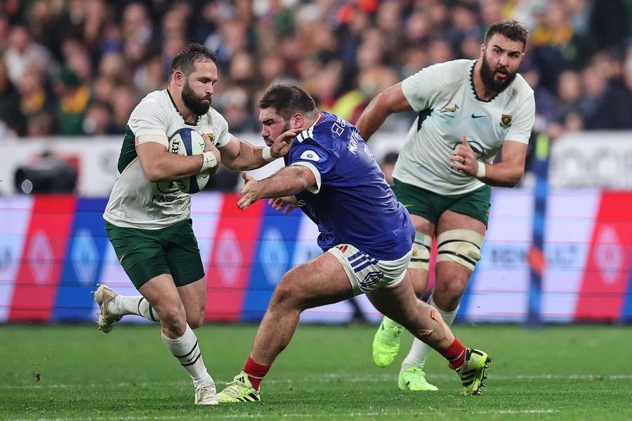 Cobus Reinach et les Boks au-dessus des Bleus. Cobus Reinach et les Boks au-dessus des Bleus.