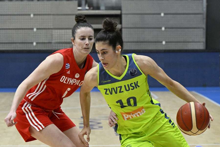 USK deklasovalo Olympiakos a v EL je zpět na vítězné vlně. Condeová brala 32 bodů