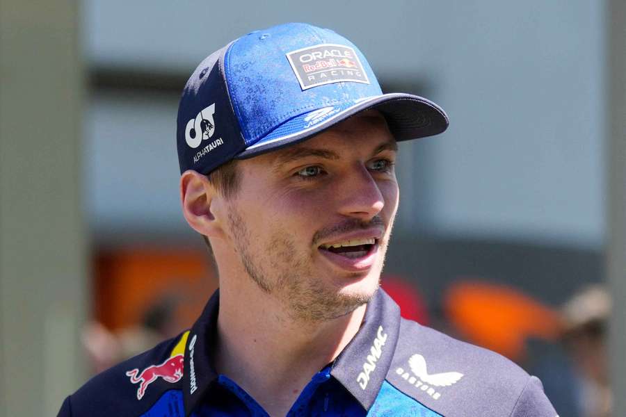 Verstappen potvrdil, že ve formuli 1 bude závodit i v roce 2027 Verstappen potvrdil, že ve formuli 1 bude závodit i v roce 2027