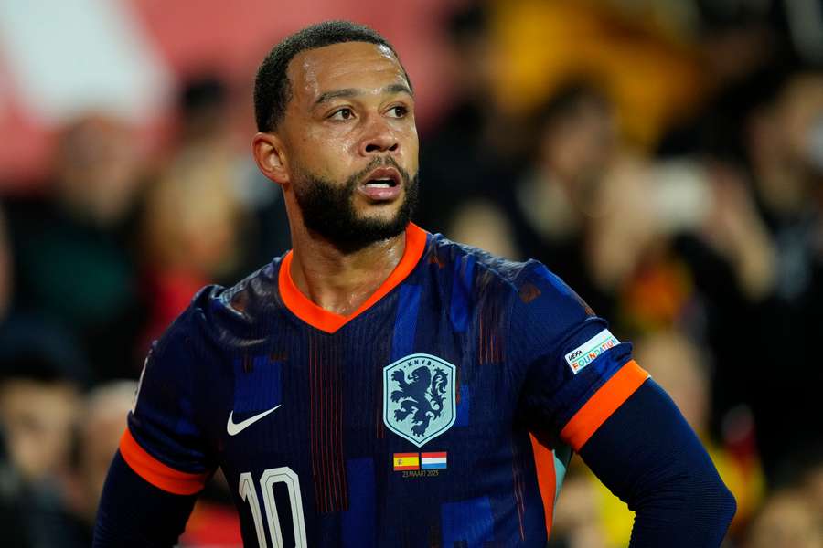 Memphis deve ser titular pela Holanda em Helsinque