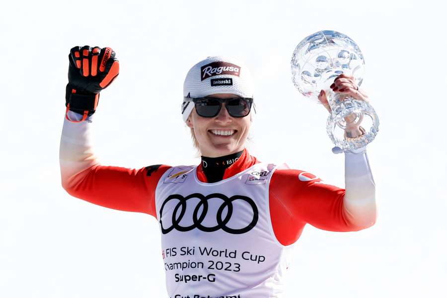 Lara Gut-Behrami lifted her fourth Crystal Globe in Andorra after winning the final super-G of the season