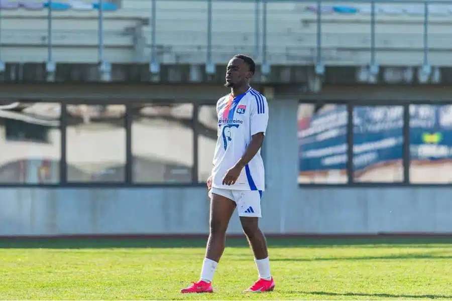 Bryan Meyo terminou contrato com o Lyon Bryan Meyo terminou contrato com o Lyon