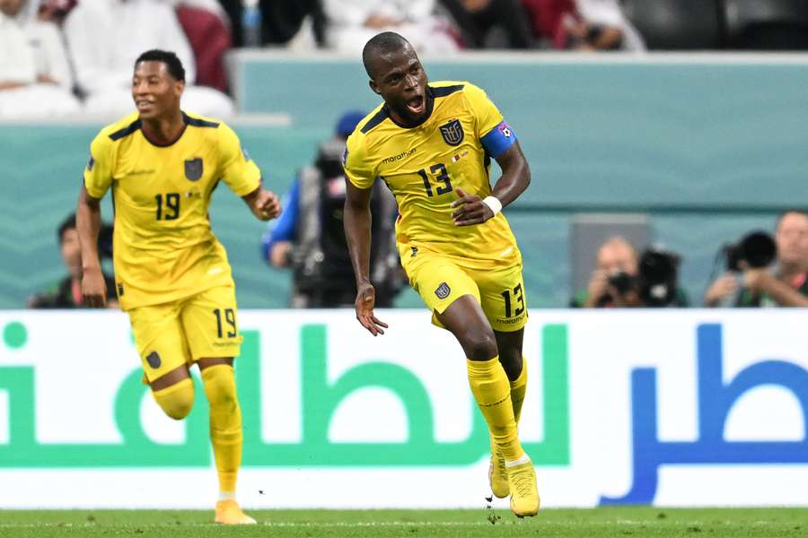 Mondiali, troppo Ecuador per il Qatar: all'Al-Bayt Stadium finisce 2-0