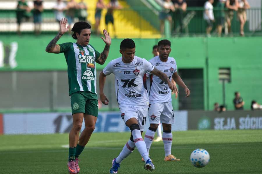 Chape tem apenas uma vitória no Brasileirão Chape tem apenas uma vitória no Brasileirão
