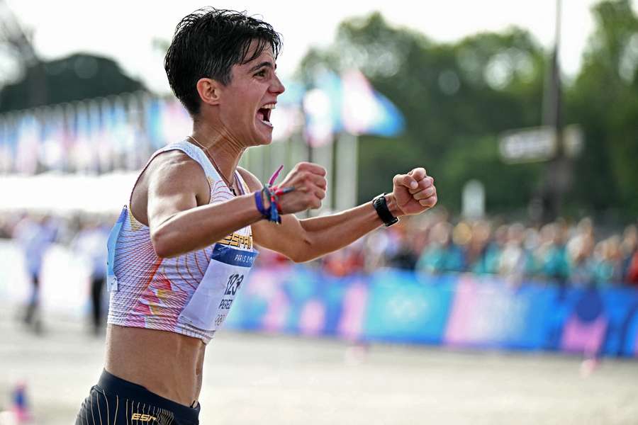 María Pérez celebra en París