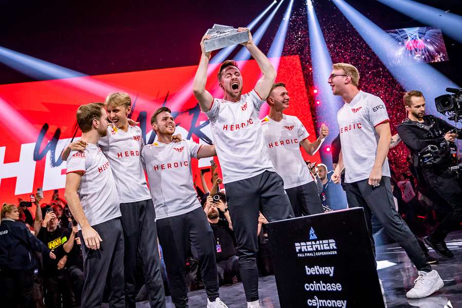 Esports: Heroic vencem FaZe (2-1) e conquistam Blast Premier Fall Final